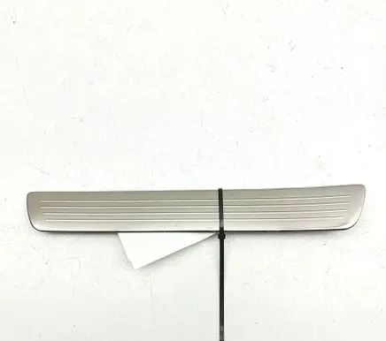 Mercedes-Benz GLE (W166 - C292) Rear sill trim cover A1666860036