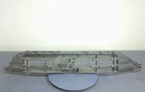 Audi A8 S8 D2 4D Front grill 4N0807233A
