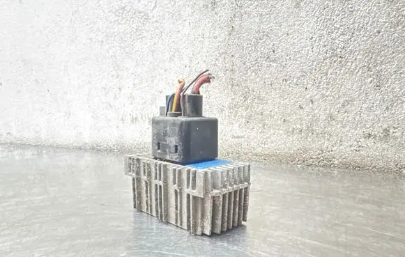 Opel Zafira A Glow plug pre-heat relay 55353011 51299014