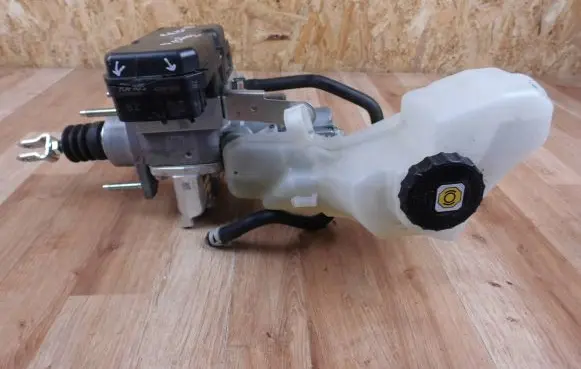 Toyota C-HR I Master brake cylinder 4721010430