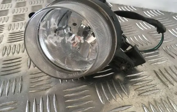 KIA Carens I Front fog light