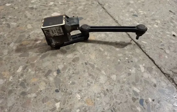 Volvo XC60 Headlight/headlamp level sensor 8G9N5A955