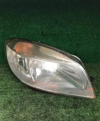 Skoda Fabia Mk2 (5J) Headlight/headlamp