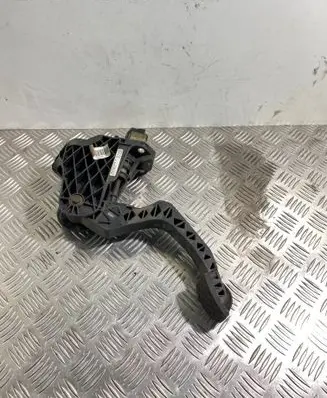 Skoda Octavia Mk2 (1Z) Clutch pedal 1K1721059CH