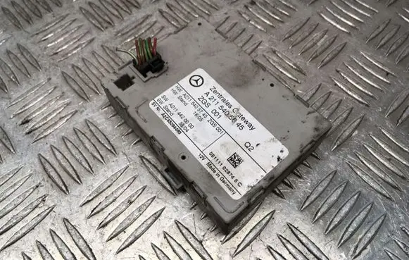 Mercedes-Benz E W211 Other control units/modules A2115405645 A2115405745 A2114420000