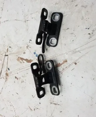 BMW X3 E83 Tailgate/trunk/boot hinge