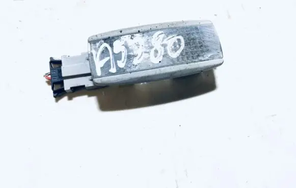 Volkswagen PASSAT B5 Other interior light 3B0947113