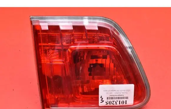 Toyota Avensis Verso Rear/tail lights