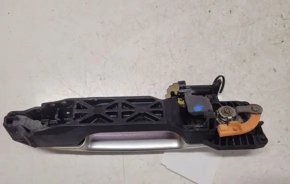 Toyota Avensis Verso Front door exterior handle