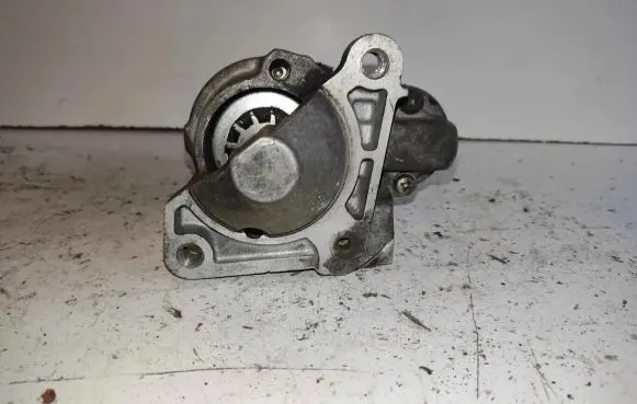 Renault Kangoo I Starter motor 8200426577