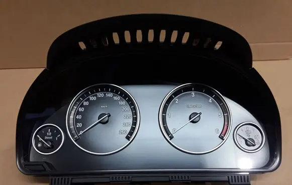 BMW 5 F10 F11 Speedometer (instrument cluster) 9348714