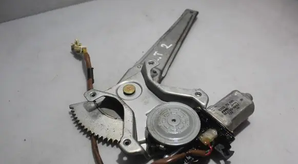 Mazda Premacy Rear window lifting mechanism without motor 862100-3932