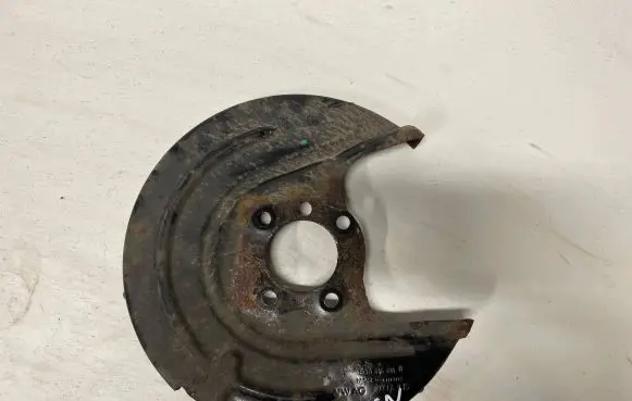Seat Leon (5F) Rear brake disc plate dust cover 5Q0615611