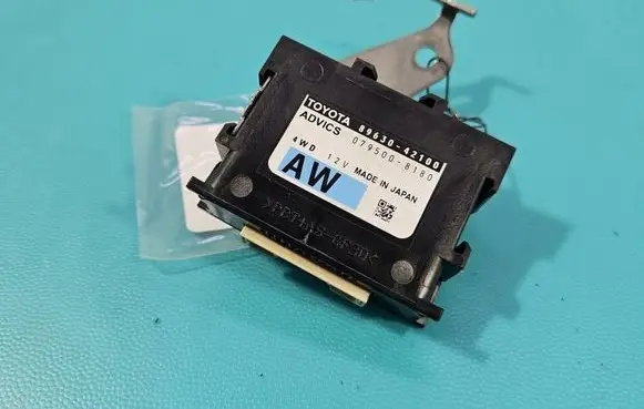 Toyota RAV 4 (XA40) Central body control module 8963042100 IMPRK1562974