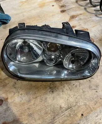 Volkswagen Golf IV Headlight/headlamp 1J1941018B 67742025