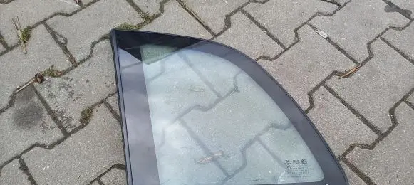 Hyundai Matrix Rear side window