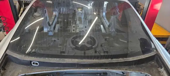 Maserati Quattroporte Rear windscreen/windshield window 43R001594