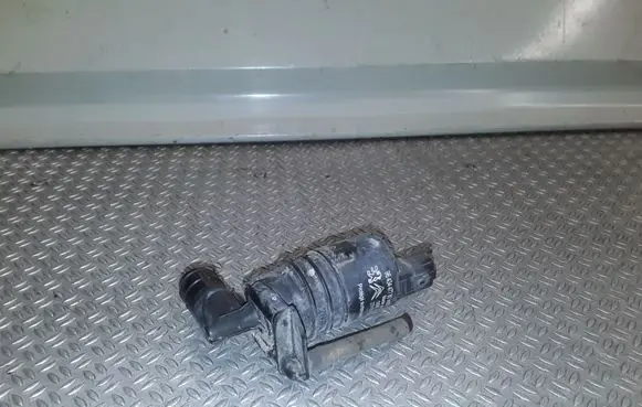 Citroen C5 Windscreen/windshield washer pump 9643447780