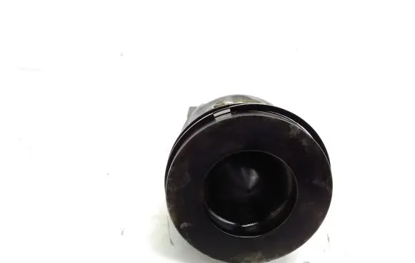 Piston with connecting rod