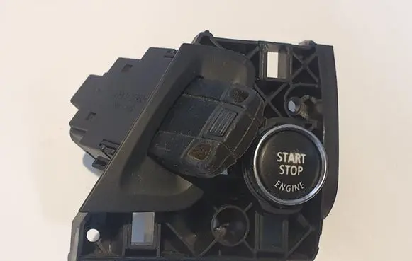 BMW X5 E70 Ignition lock 6966714 696671406