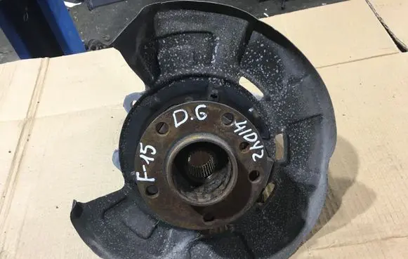 BMW X5 F15 Rear wheel hub 6770984