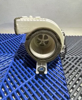 Toyota Auris E180 Hybrid/electric vehicle battery fan G923012010 1173005164