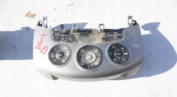 Toyota Avensis T270 Climate control unit