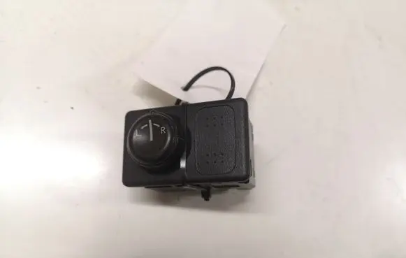 Nissan Primera Wing mirror switch