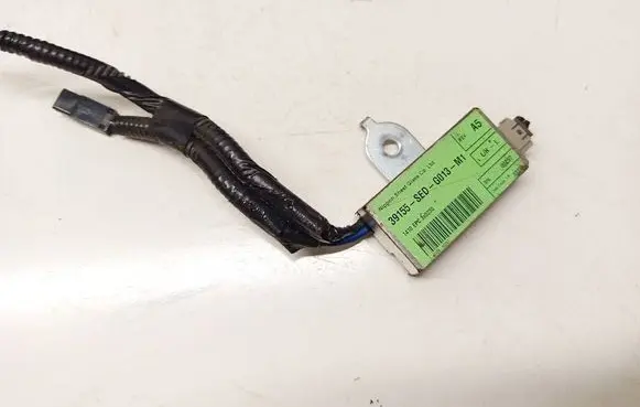 Honda Accord Antenna control unit 39155SEDG013M1