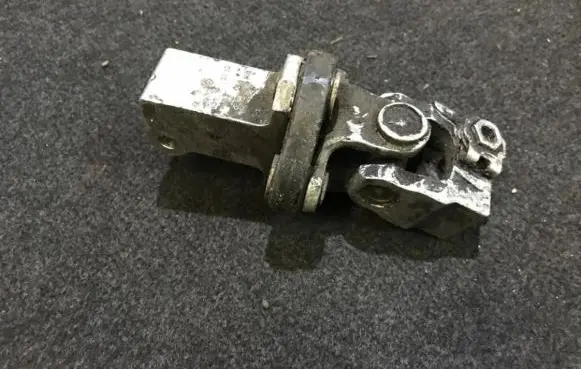 Mercedes-Benz E W210 Steering column universal joint