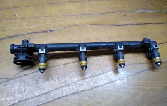 Renault Laguna I Fuel injectors set 7700112519
