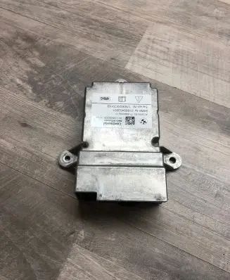 BMW 5 G30 G31 Airbag control unit/module 6994532 31699453201 17B3020C0169