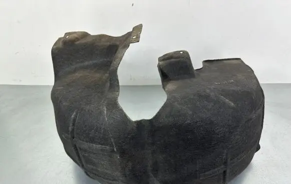 Rear arch fender liner splash guards