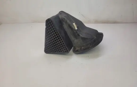 Audi Q7 4L Air intake duct part 7L0819049
