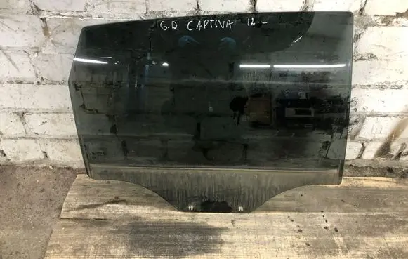 Chevrolet Captiva Rear door window glass