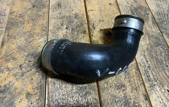 Mercedes-Benz CLK A209 C209 Intercooler hose/pipe A2035281482 2035281482
