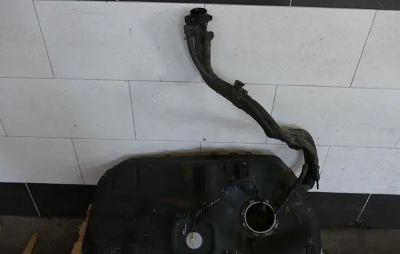 Hyundai Tucson LM Fuel tank 31100-2Y230