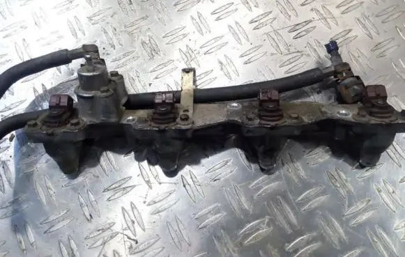 Ford Mondeo MK I Fuel main line pipe 938f9d280ca 938f-9d280-ca