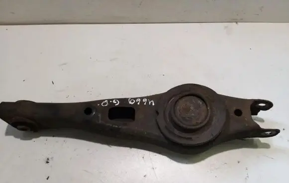 Hyundai Santa Fe Rear upper control arm/wishbone