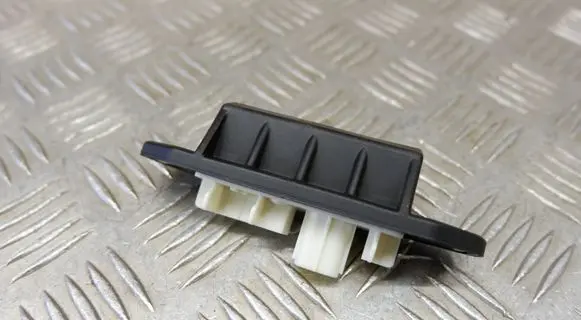 Toyota Yaris XP210 Tailgate opening switch 84840F4020