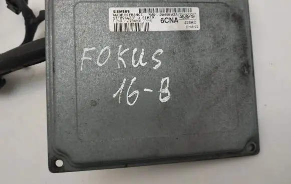 Ford Focus Engine control unit/module 7M5112A650AZA S118944201A