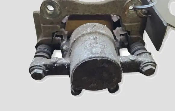 Toyota Corolla Verso AR10 Rear brake caliper