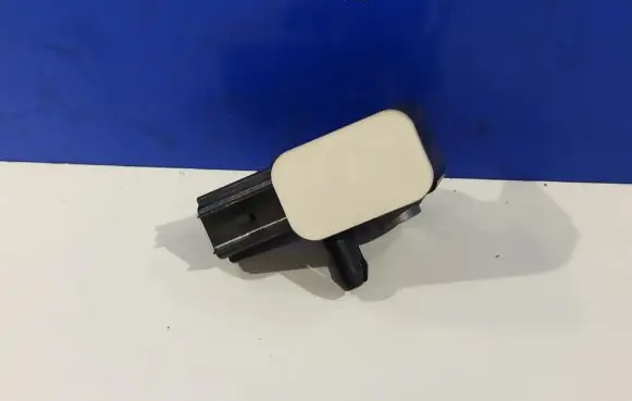 Volvo S60 Airbag deployment crash/impact sensor 31334336