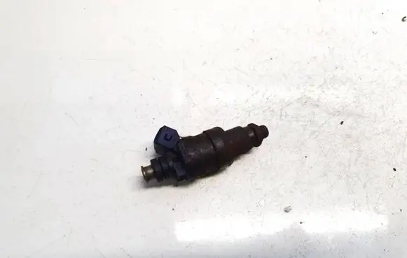 Renault Megane I Fuel injector 866313