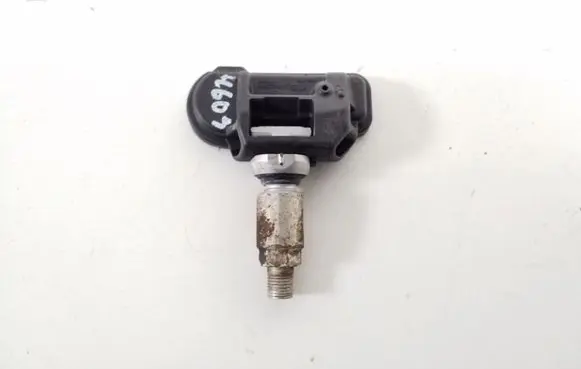 Mercedes-Benz A W176 Tire pressure sensor A0009050030