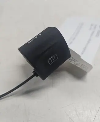 Opel Omega B1 Windscreen/window heater switch 90494418