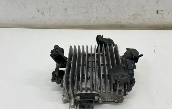 Mazda 3 Voltage converter inverter KE143KF755