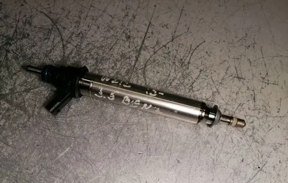 Mercedes-Benz E W212 Fuel injector A2780700687