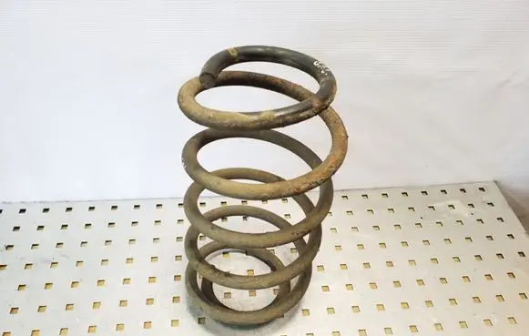 Jeep Grand Cherokee (WK) Rear coil spring