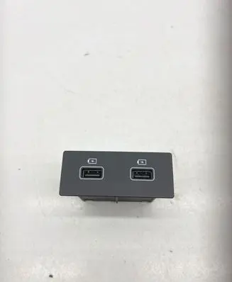 Renault Arkana USB socket connector 280230033R 33352432 33352441